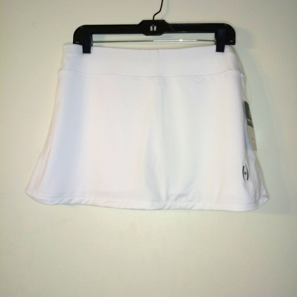 Woman's tennis /golf white Harrow Edge Skort